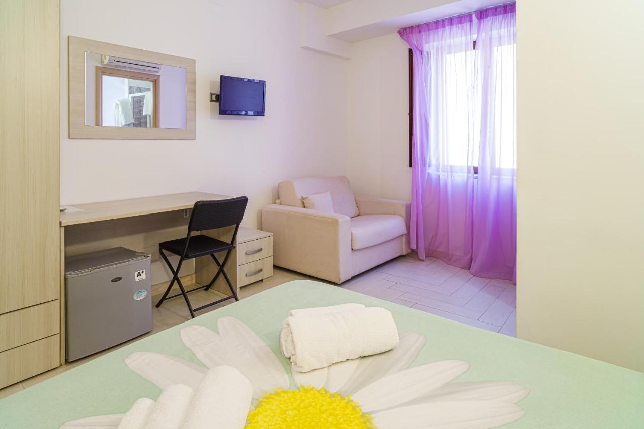 Economy Triple Room