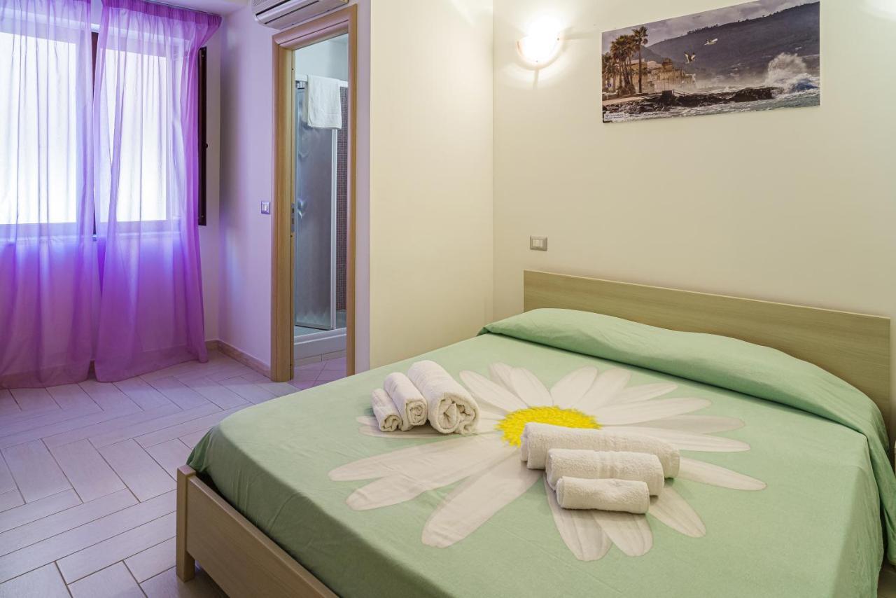 Economy Triple Room
