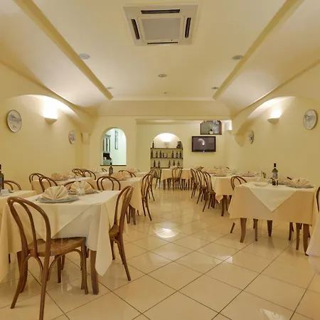 Hotel La Marina-2